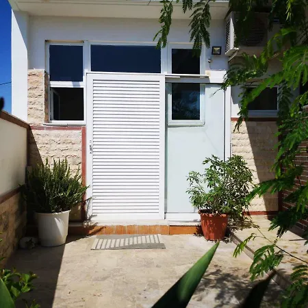 Bougos House *